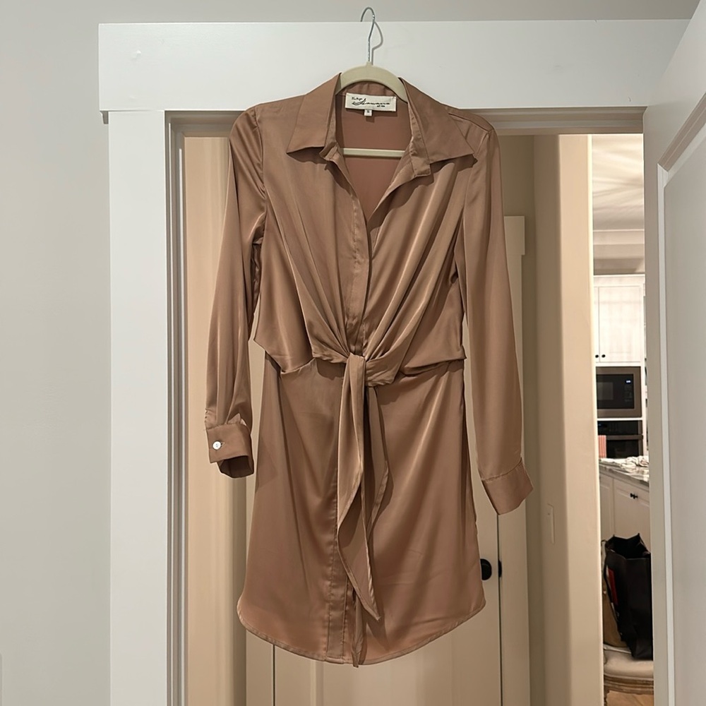 Vintage Havana brown long sleeve dress. Size S. Only worn once. Great condition!